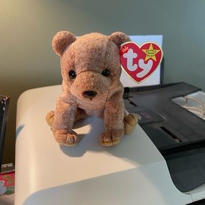 Ty beanie baby, Pecan the bear.